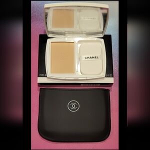Chanel Le Blanc Compact Foundation B20
